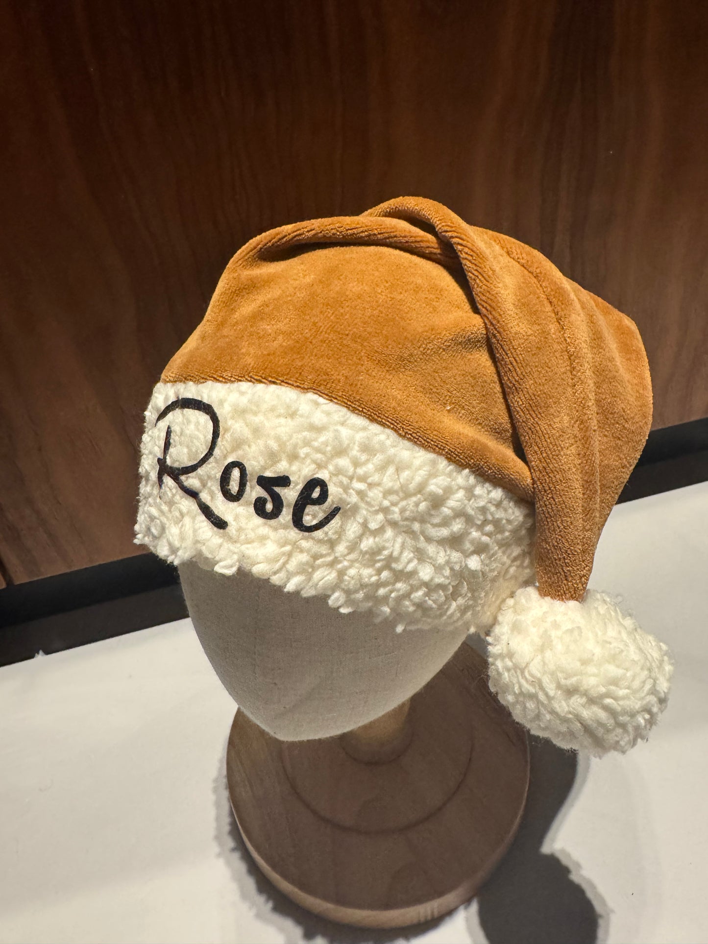 Kerstmuts bruin (met naam)
