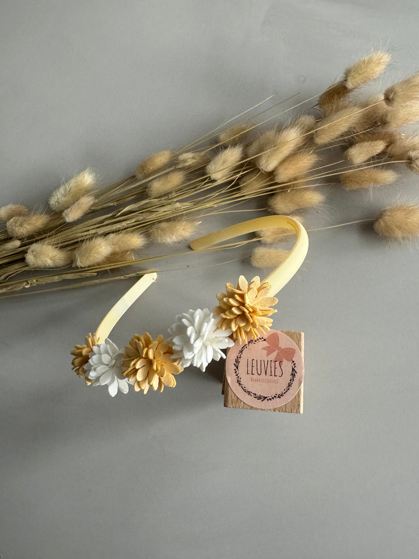 diadeem nora bloemetjes geel roze wit rood