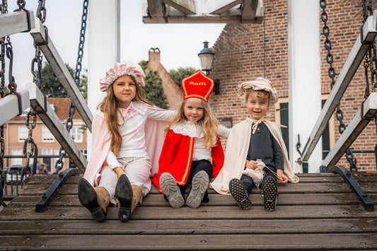 Luxe pieten piet verkleedset pietenmuts pietencape pepernotenzakje met naam gepersonaliseerd