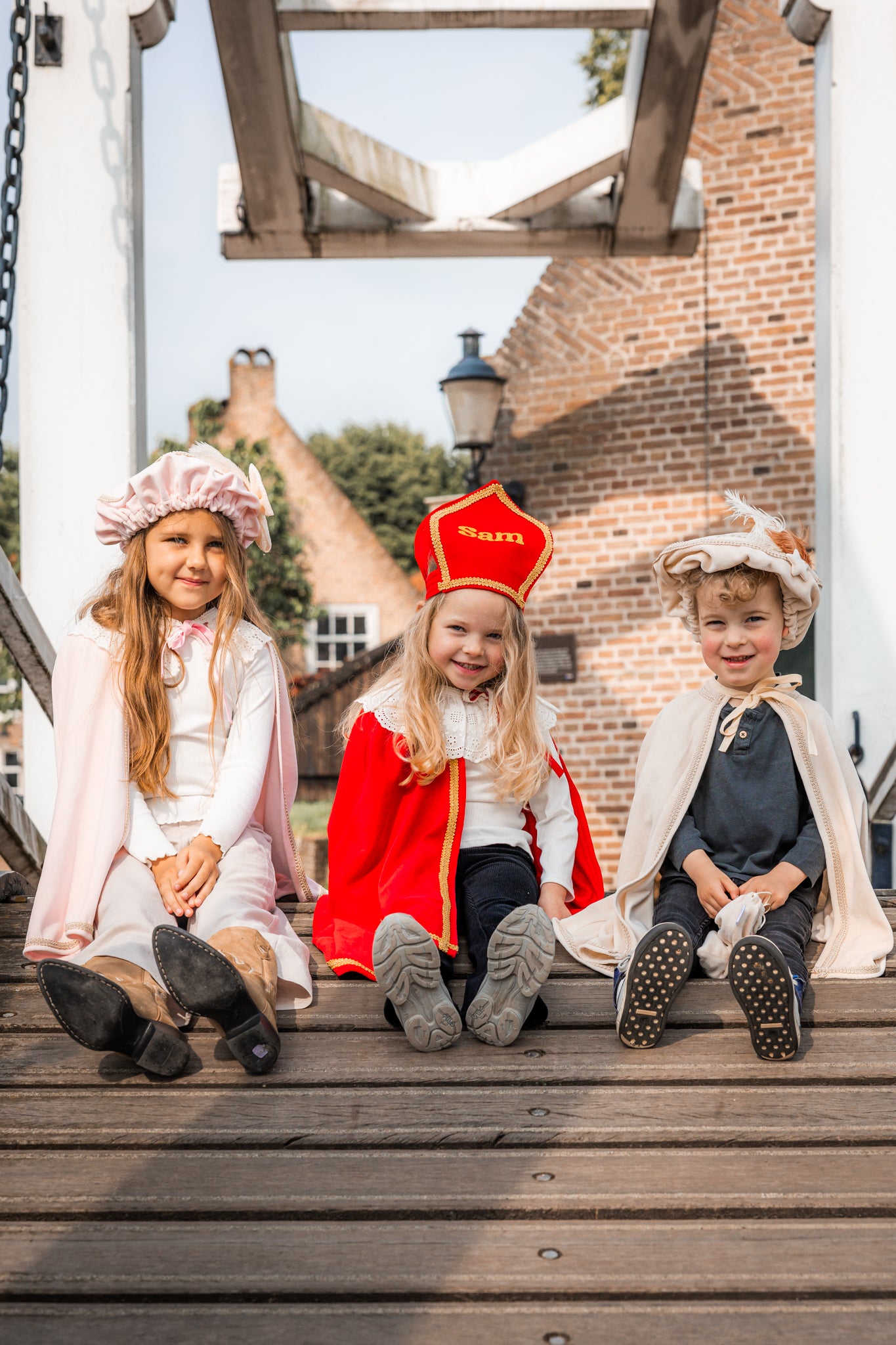 Sinterklaas verkleedkleding cape mijter gepersonaliseerd met naam