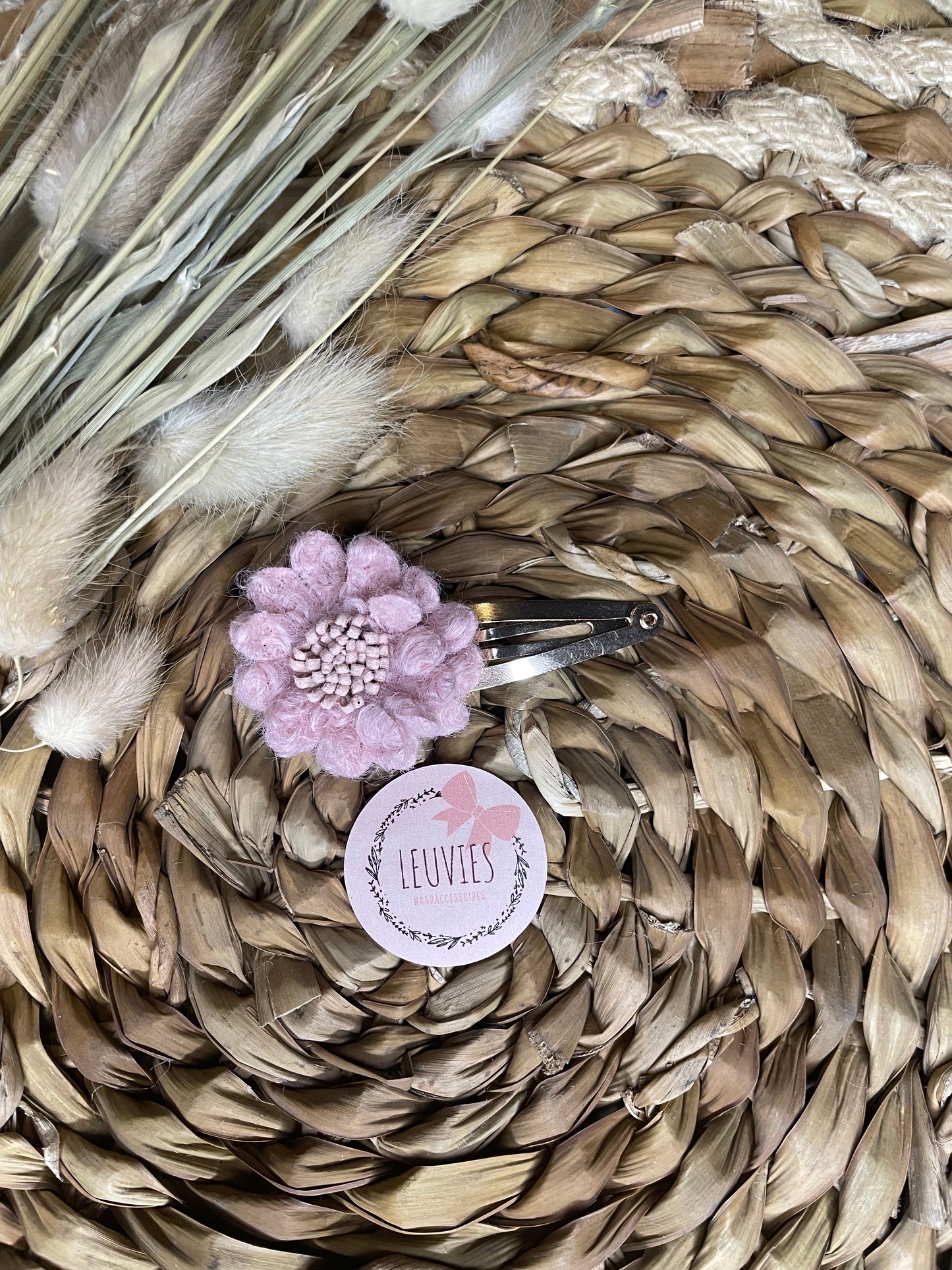 lichtroze vilten bloem mara klikklak haarspeldje