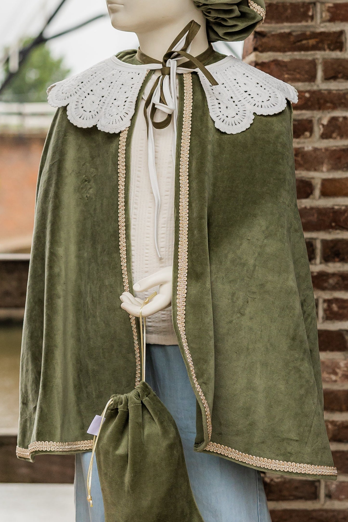 Luxe pietencape groen olijf leger onesize te personaliseren met naam.