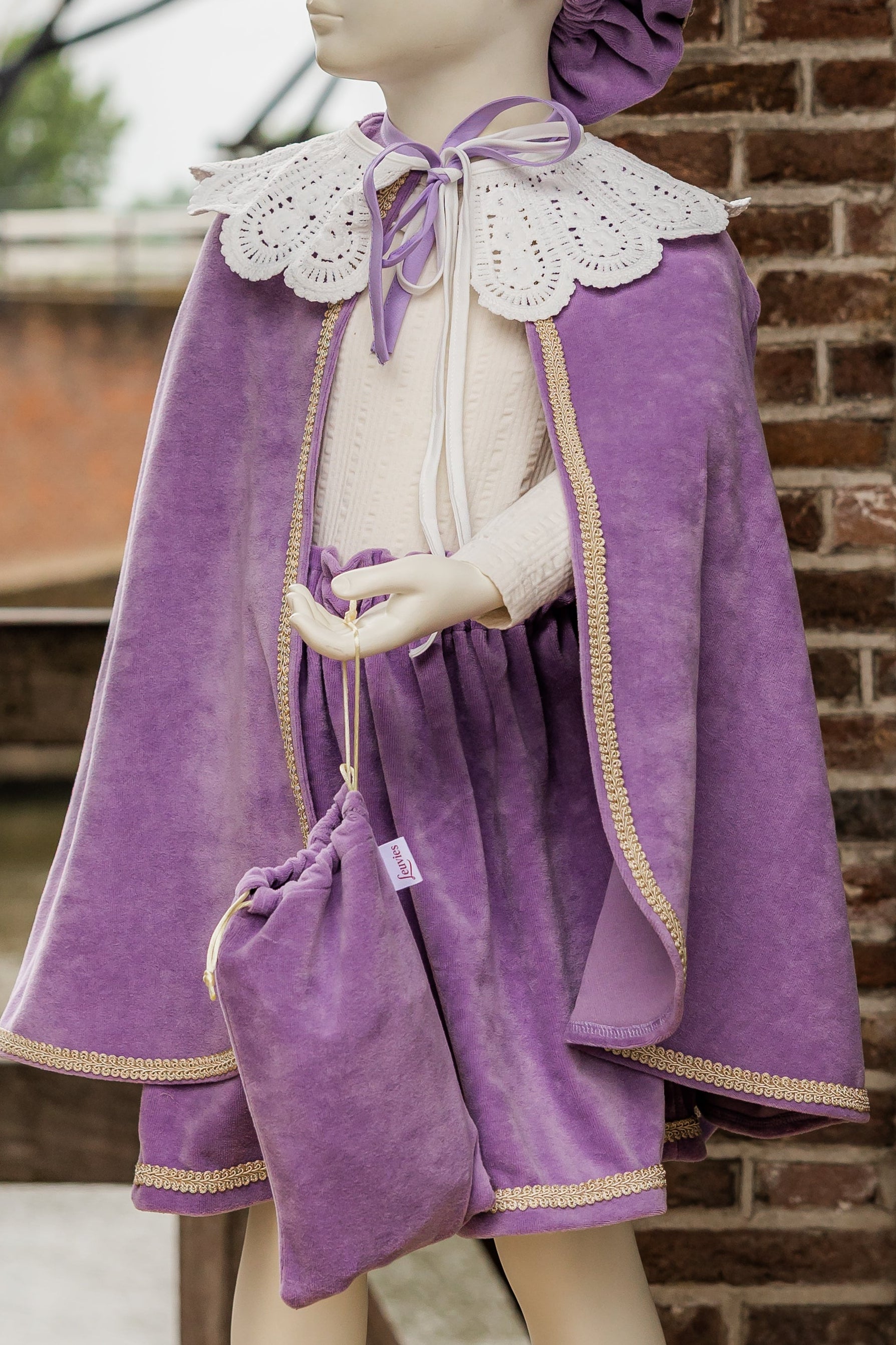 Luxe pietencape lila paars onesize te personaliseren met naam.